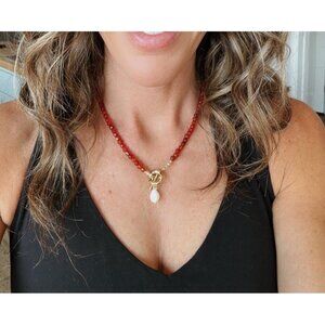 BEAUTIFUL Carnelian Beaded Necklace Pearl Charm Gold Toggle Necklace